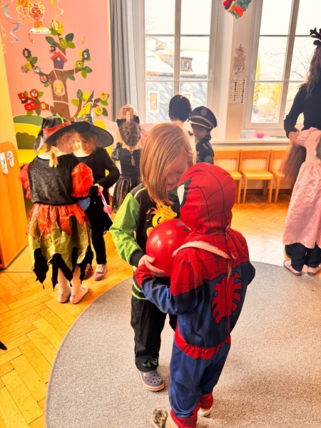 e5834594-74ab-411d-9fdb-4f4c86f5fbcd