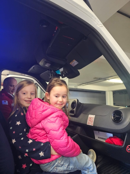 e27f1f15-324a-4148-af64-c4735388c5e3